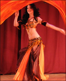 student bellydance performance rakkasah